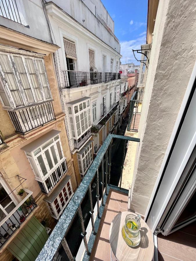 Gatu Premium Villa Flamenca , Preferente Mayores De 25 Anos Y Familias Cadiz Dış mekan fotoğraf
